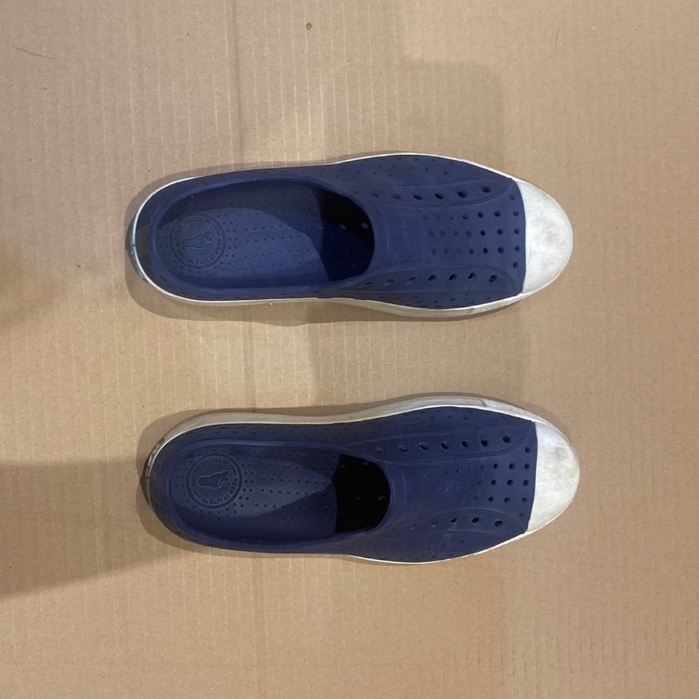 Navy blue Natives size J6